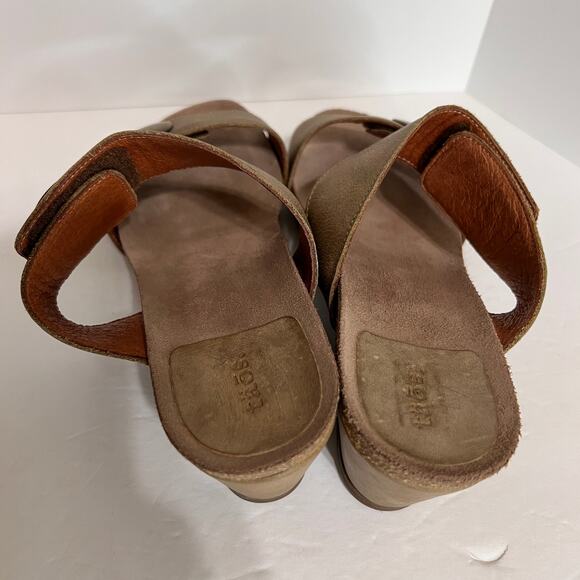 Taos Carousel Wedge Sandal in Tan Leather Size 42 EU - Picture 3 of 15